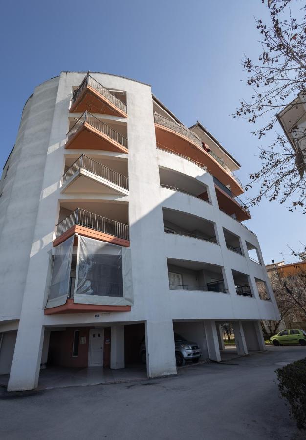 Elia Mini Suites 6 Larissa Exteriör bild