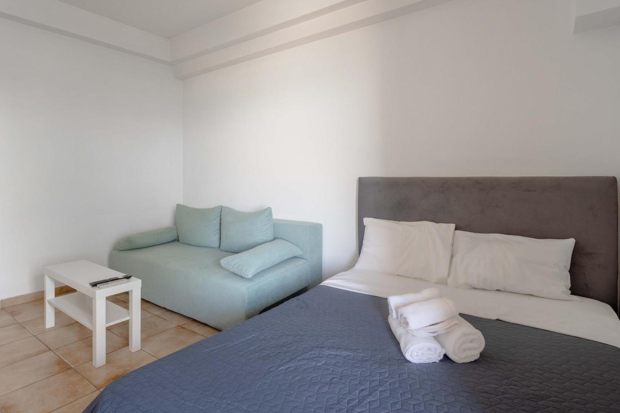 Elia Mini Suites 6 Larissa Exteriör bild